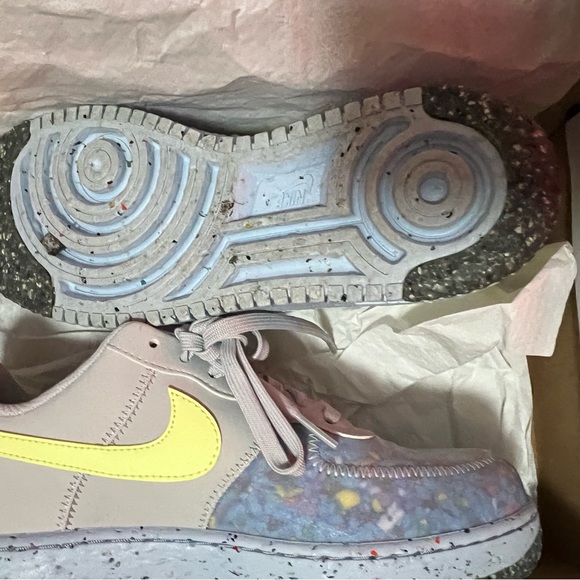 Nike Air Force 1 - Picture 2 of 5